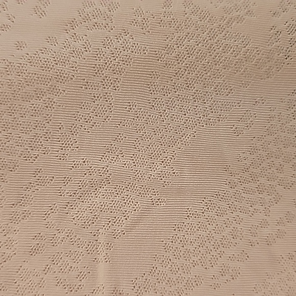 Halara tank - Picture 5 of 8